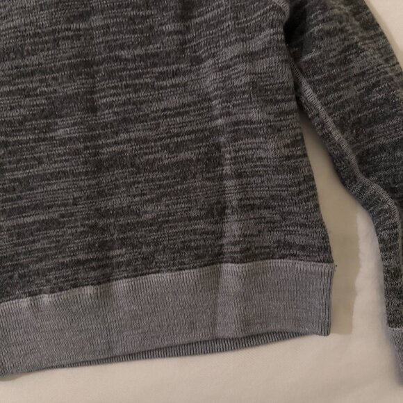 AMAZING LIMITED EDITION DYLAN GRAY SWEATER SIZE S (6) - Picture 3 of 3